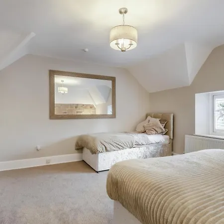 3 Bed In Oc-e33626 * Mealsgate